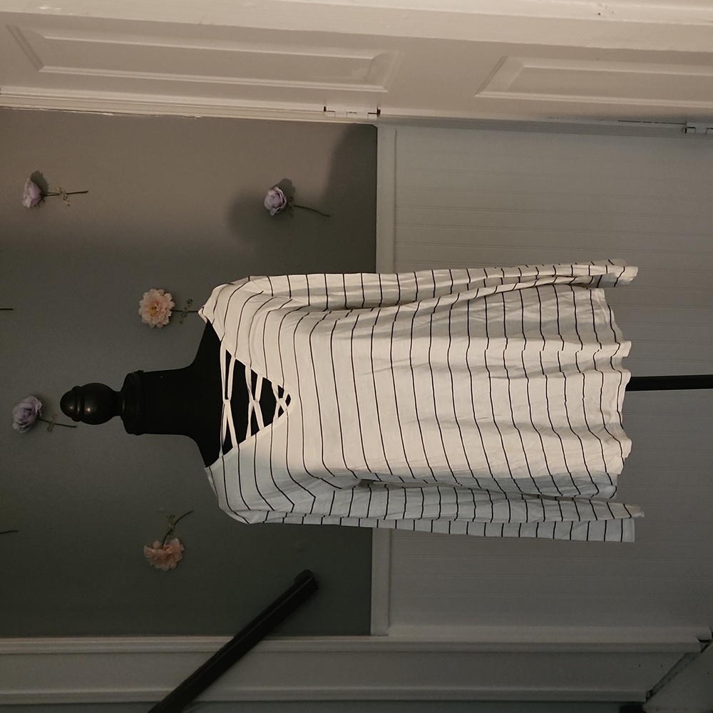 Large Maurice's White & Navy Striped Longsleeve Shirt